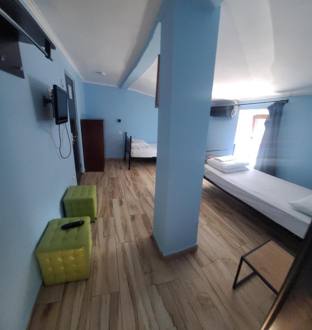 Byzanthin Hostel Бухарест Экстерьер фото